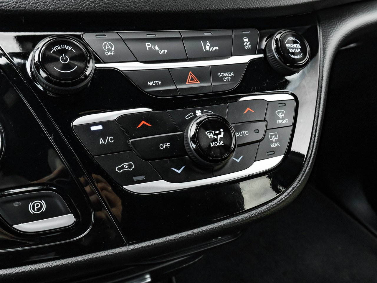 2025 Chrysler Grand Caravan SXT 2WD Black Sherwood Park - photo #29