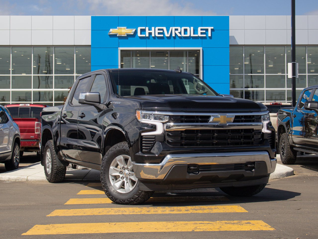 2025 Chevrolet Silverado 1500 4WD Crew Cab 147 LT Black Sherwood Park - photo #1