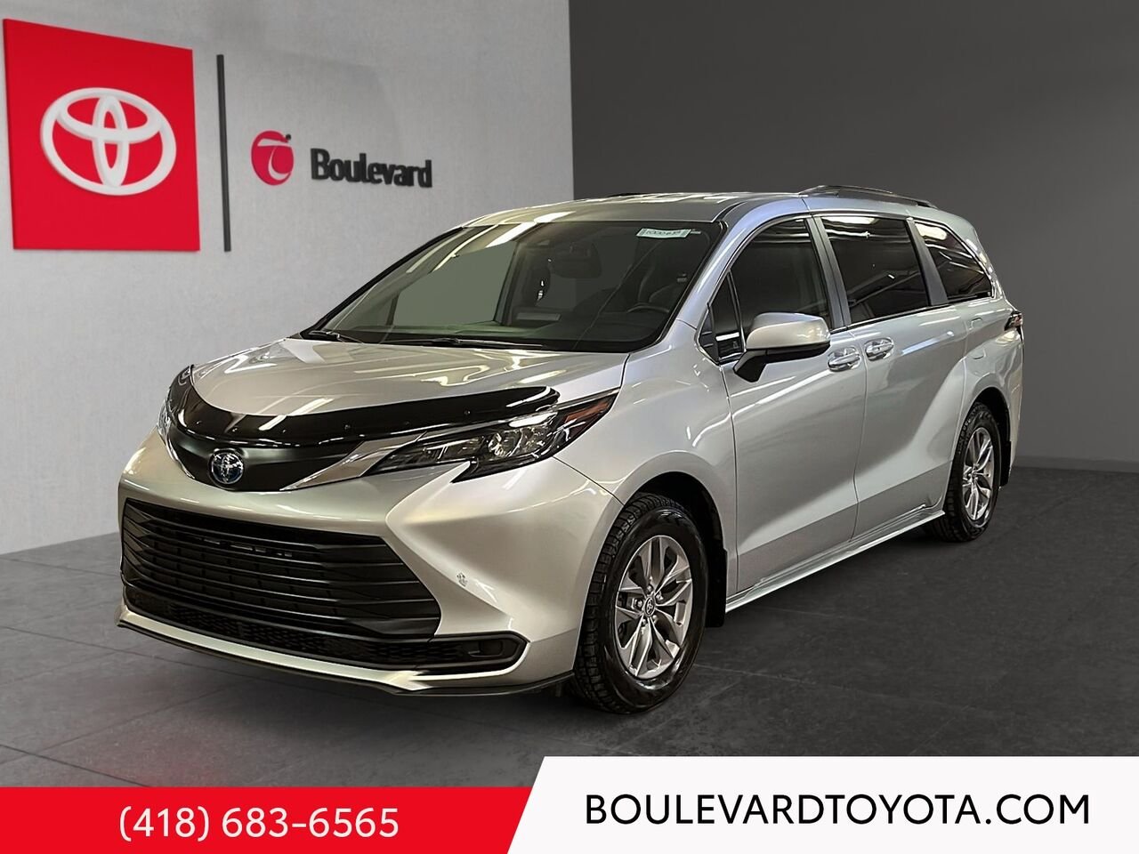 Toyota Sienna 100068A-76 | LE, AWD 2024 Argent céleste métallisé Québec - photo #0