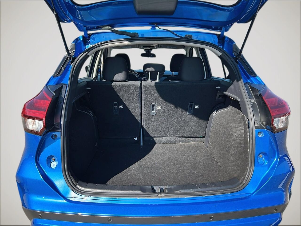 2024 Nissan Kicks S TA Blue Québec - photo #5