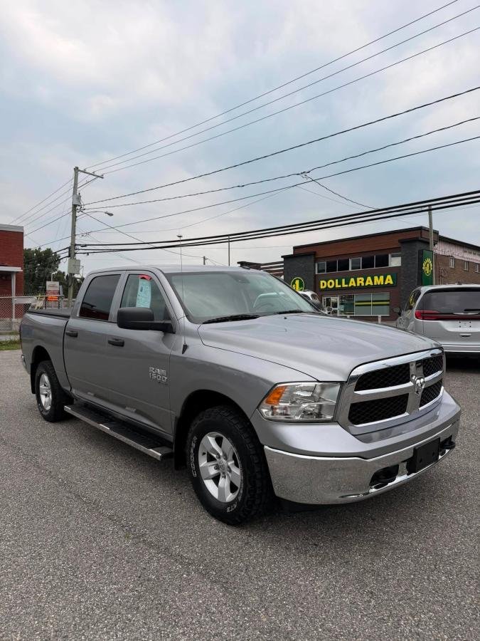 RAM 1500 Classic 2022 Gris Lac Mégantic - photo #4
