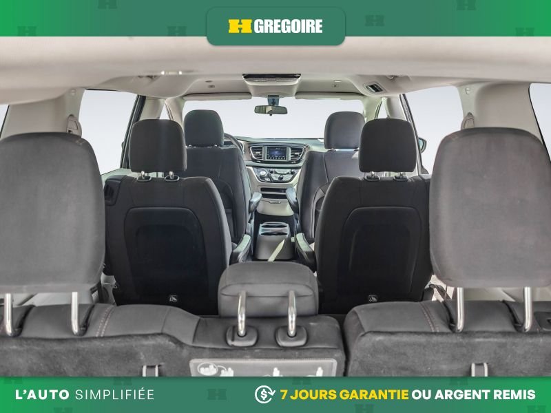 2019 Chrysler Pacifica Grey Laval - photo #22
