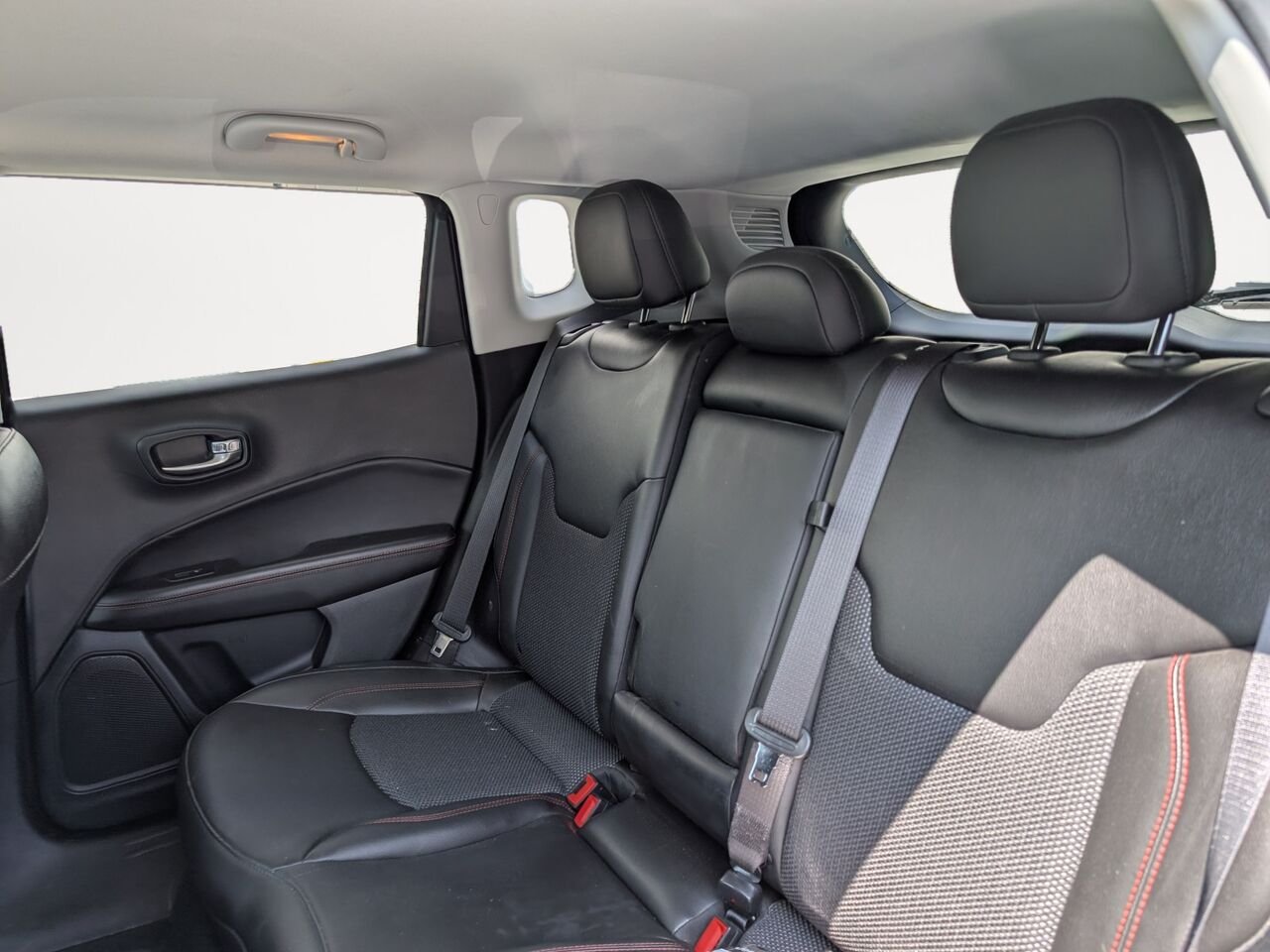 Jeep Compass Trailhawk/SIÈGES CHAUFFANTS/VOLANT CHAUFFANT/AC/CAMÉRA DE RECUL 2021 Gris Sherbrooke - photo #8