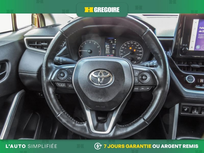 2024 Toyota Corolla Red Blainville - photo #13