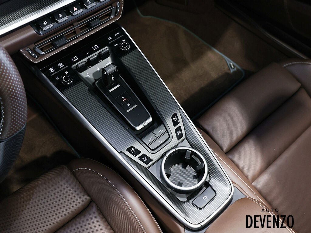 2022 Porsche 911 Green Saint-Eustache - photo #20