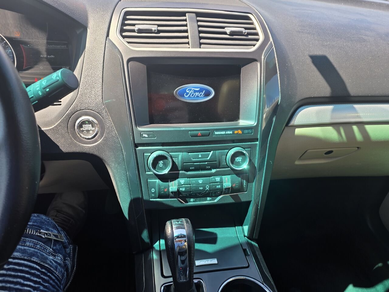 2017 Ford Explorer White  - photo #15
