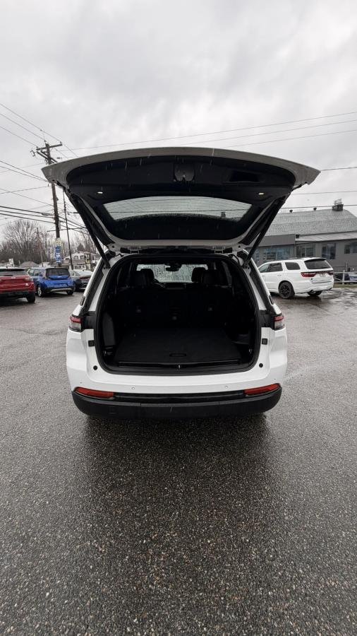 2024 Jeep Grand Cherokee White Lac Mégantic - photo #8