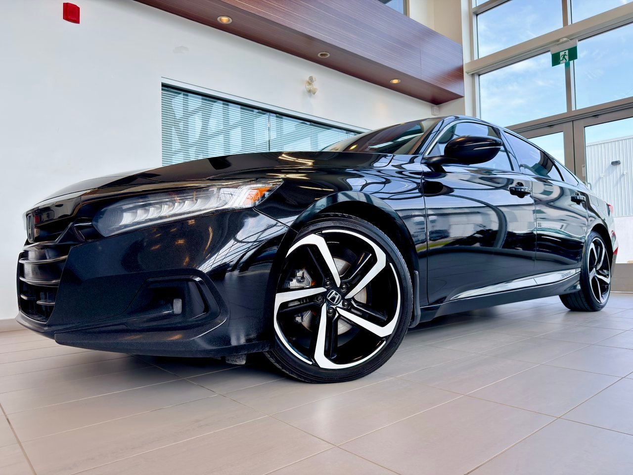 Honda Accord Sedan 2022 Noir Notre-Dame-des-Prairies - photo #1