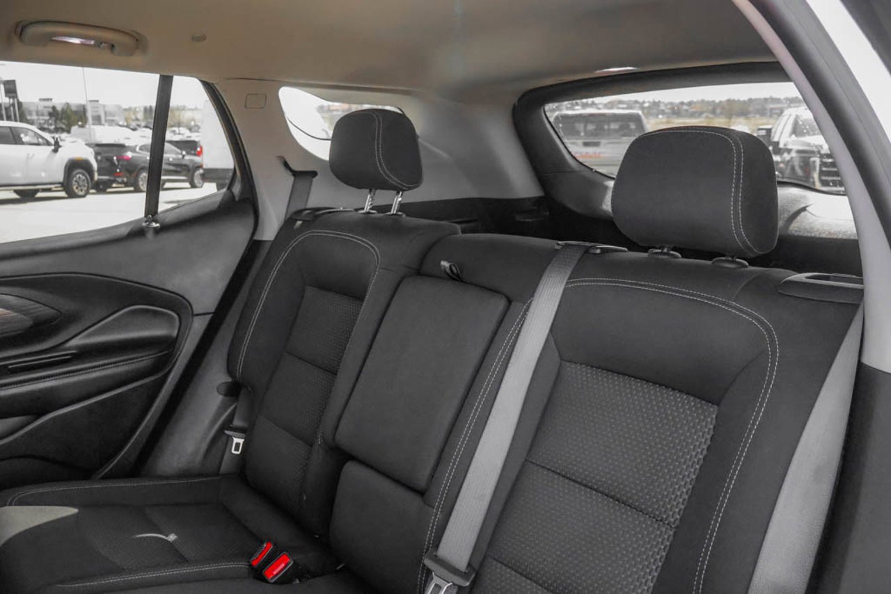 2024 GMC Terrain AWD 4dr SLE White Sherwood Park - photo #30