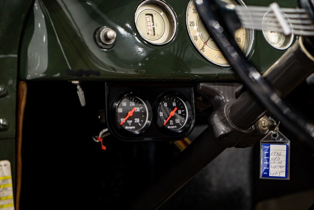 1936 Ford Model 48 Phaeton PRIX EN USD | Beautifully presented in original condition Green Montreal - photo #83