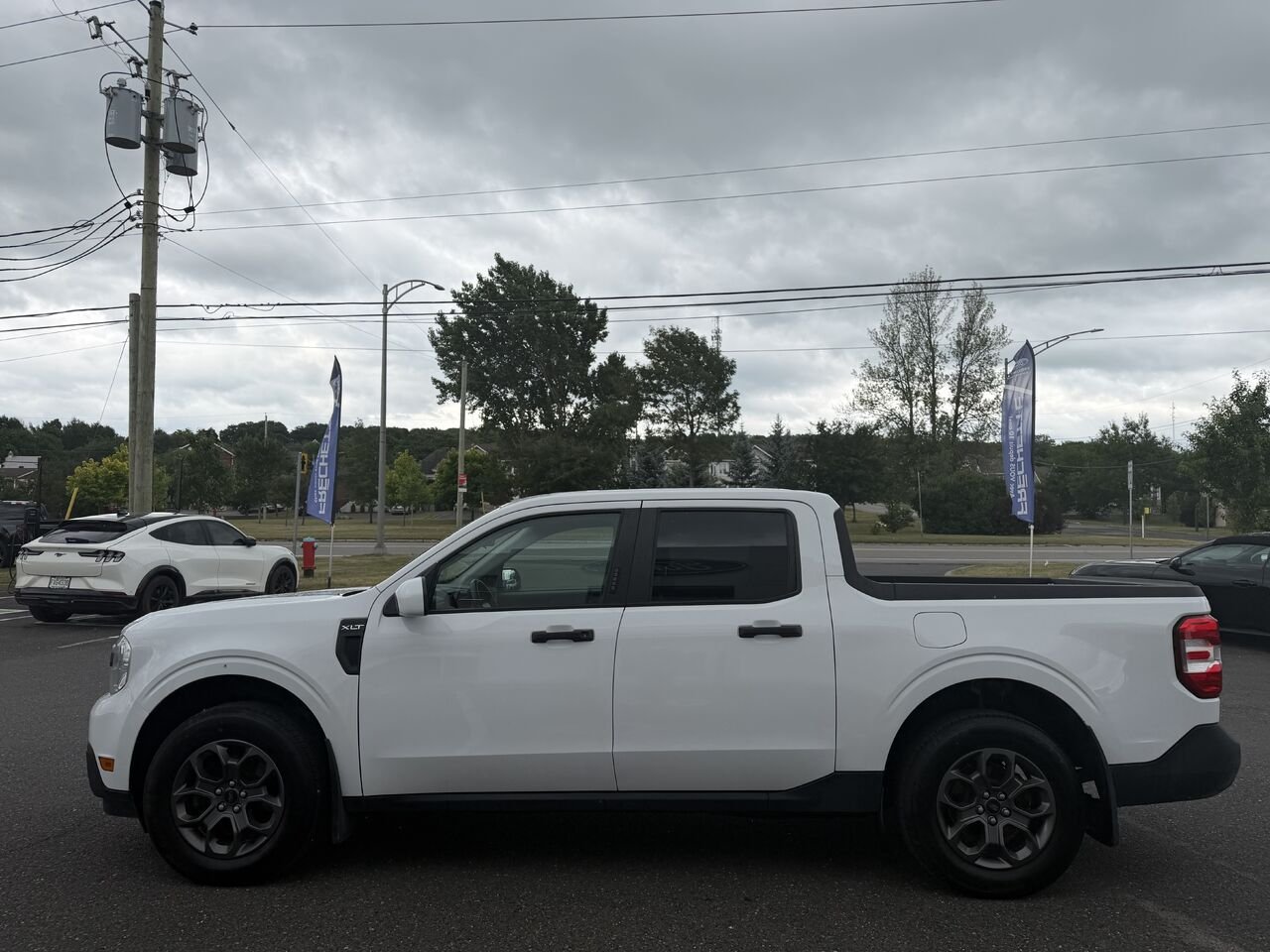 2023 Ford Maverick White Montmagny - photo #5