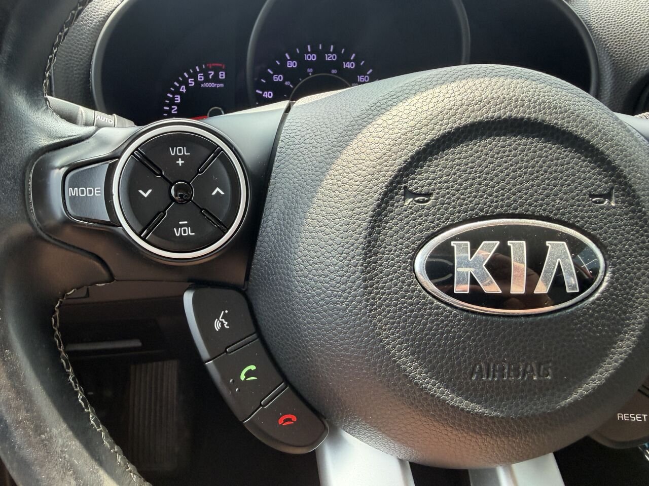 2019 Kia Soul Orange Ste-Marie - photo #12
