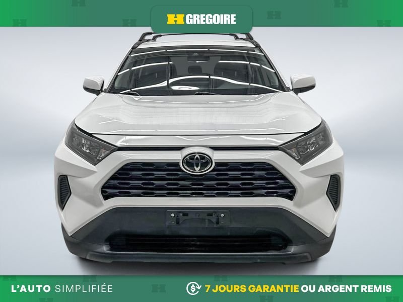 2019 Toyota Rav 4 White Laval - photo #1