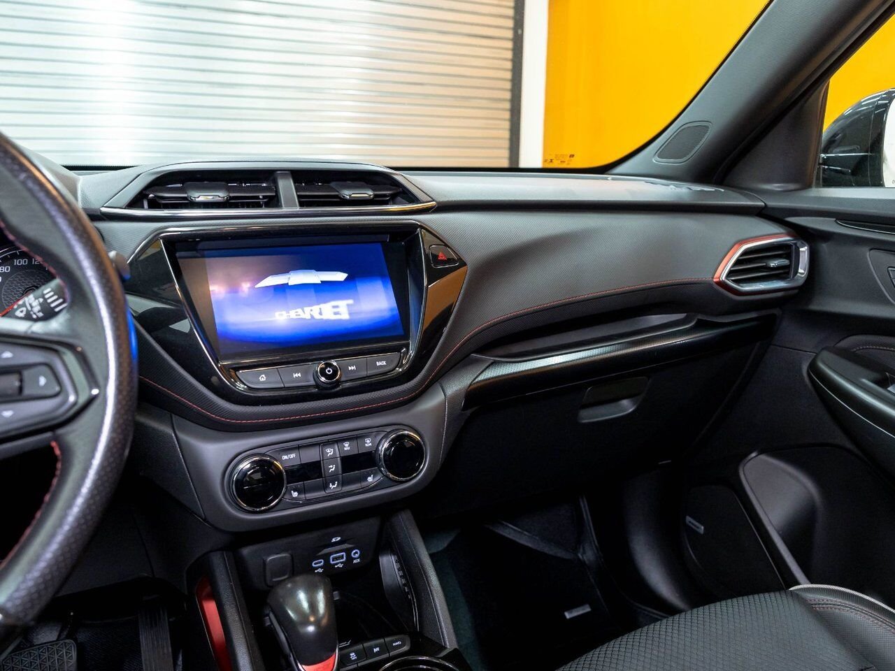 Chevrolet Trailblazer RS AWD *SIÈGES CHAUFF* CARPLAY GR TECH WIFI USB 2021 Noir Saint-Jérôme - photo #17