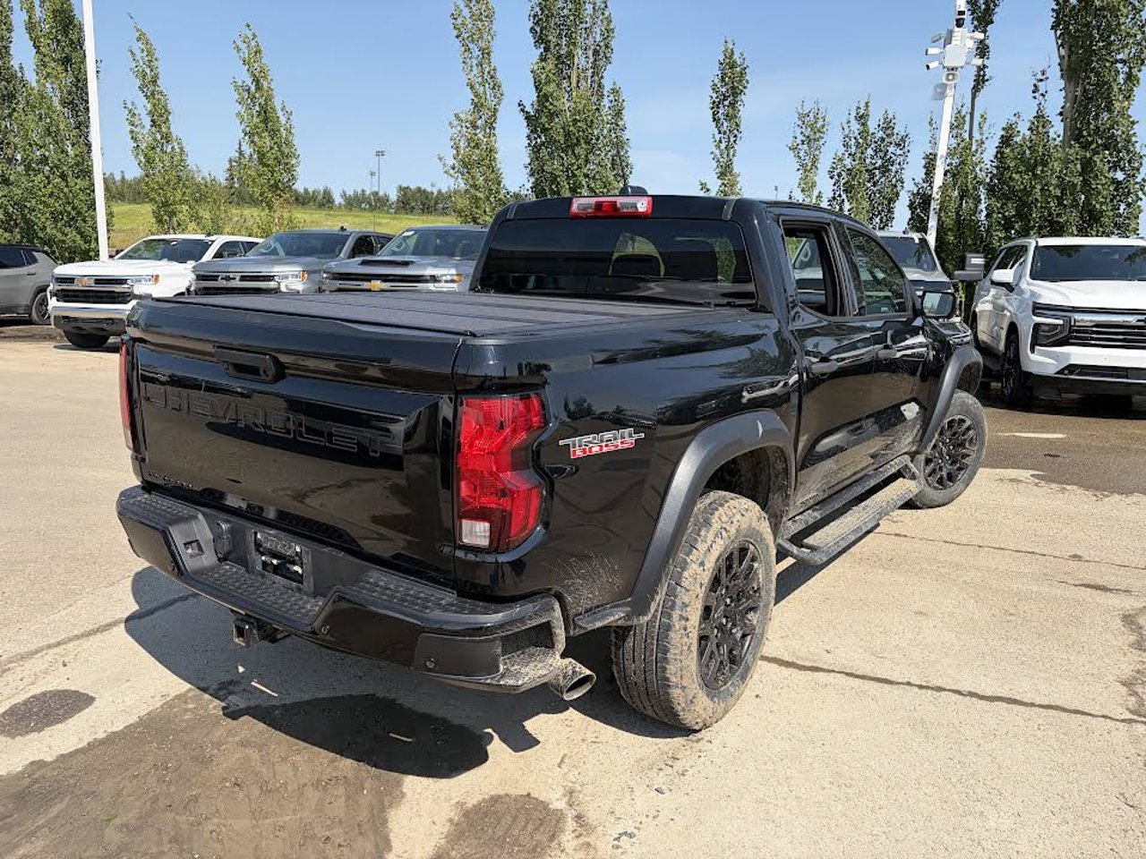 2023 Chevrolet Colorado 4WD Crew Cab Trail Boss Black Sherwood Park - photo #4