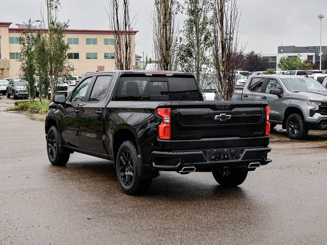 2024 Chevrolet Silverado 1500 4WD Crew Cab 147 RST Black Sherwood Park - photo #10