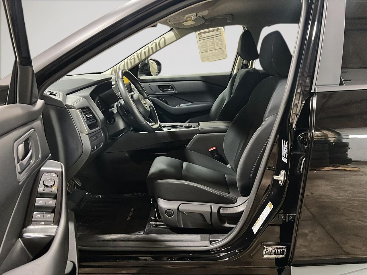 2024 Nissan ROGUE S TRACTION INTEGRALE Black Québec - photo #8