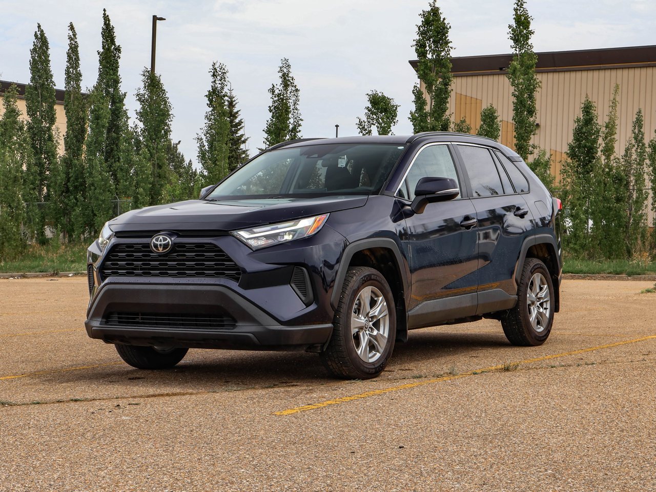 2024 Toyota RAV4 XLE AWD Blue Sherwood Park - photo #3