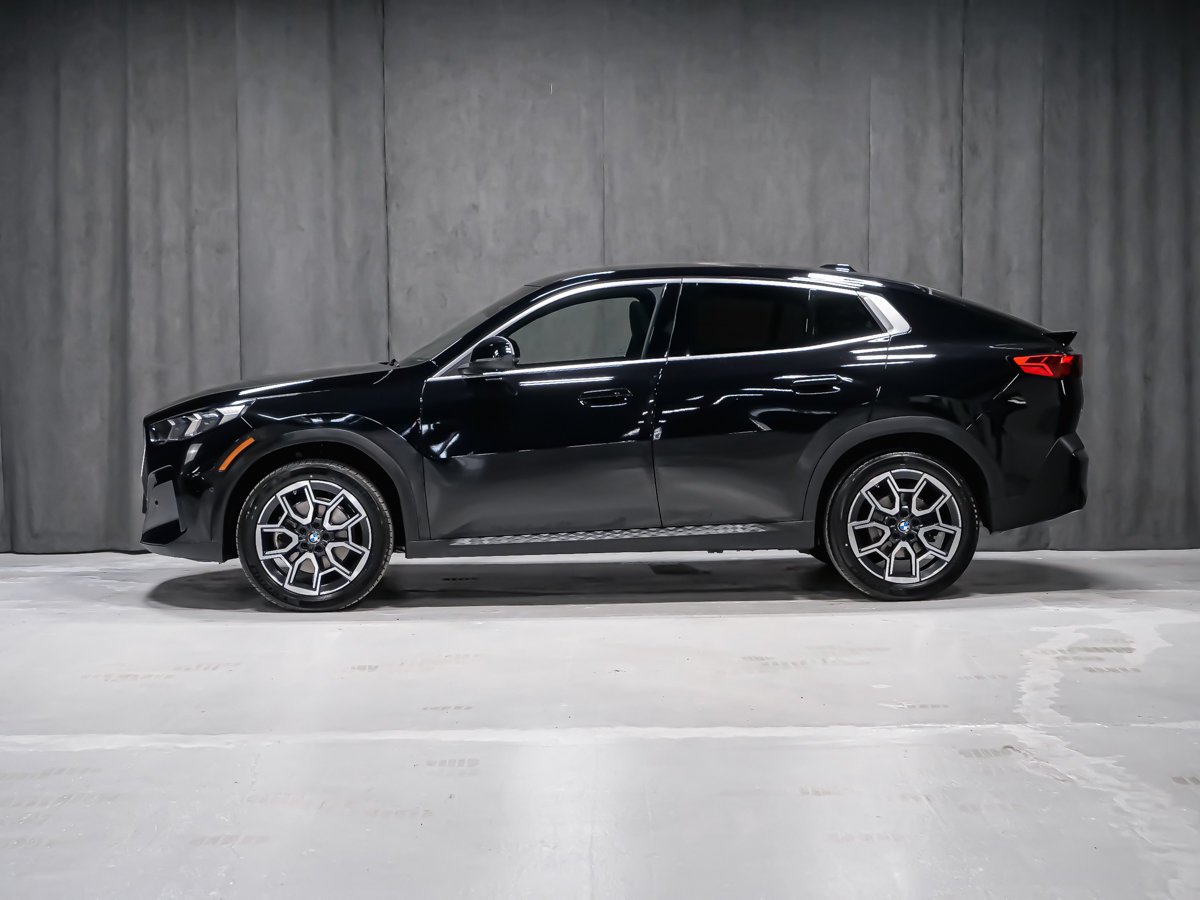 2025 BMW X2 xDrive28i Black Montreal - photo #2