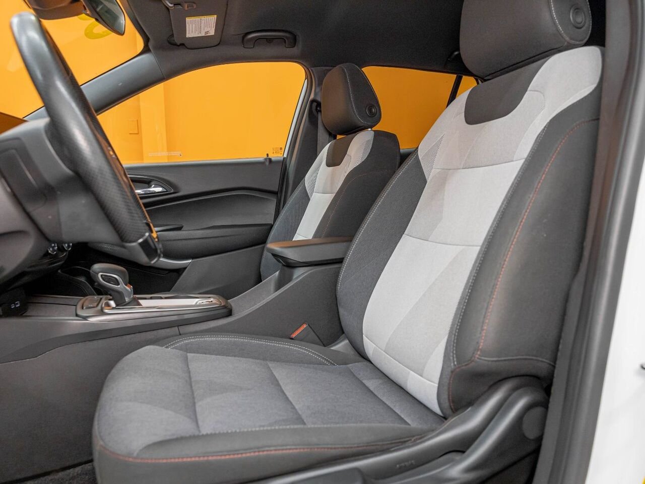 Chevrolet Trax 1RS *SIÈGES / VOLANT CHAUF* CARPLAY BLUETOOTH WIFI 2025 Blanc Saint-Jérôme - photo #9