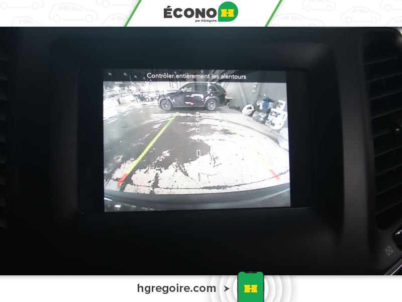 2019 Jeep Cherokee Green Laval - photo #10