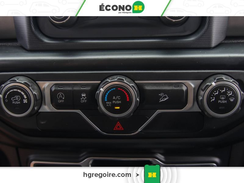 2019 Jeep Wrangler Blue Saint-Eustache - photo #16