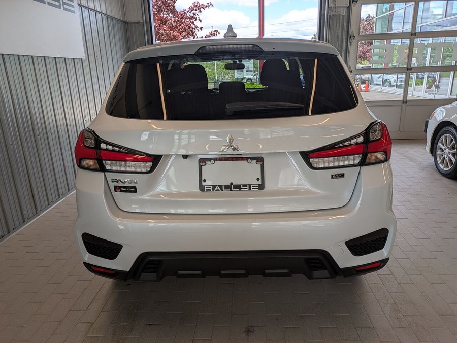 2024 Mitsubishi RVR SE AWC White