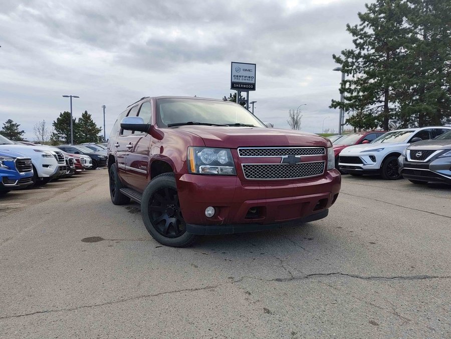 2011 Chevrolet Tahoe 2011 Red