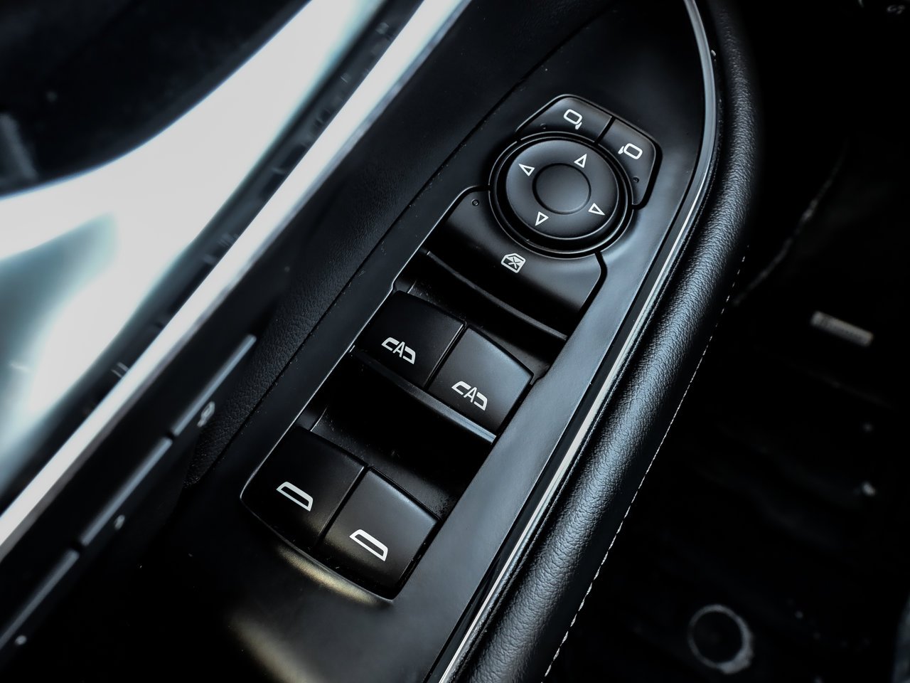 2022 Buick Envision AWD 4dr Avenir White Sherwood Park - photo #21