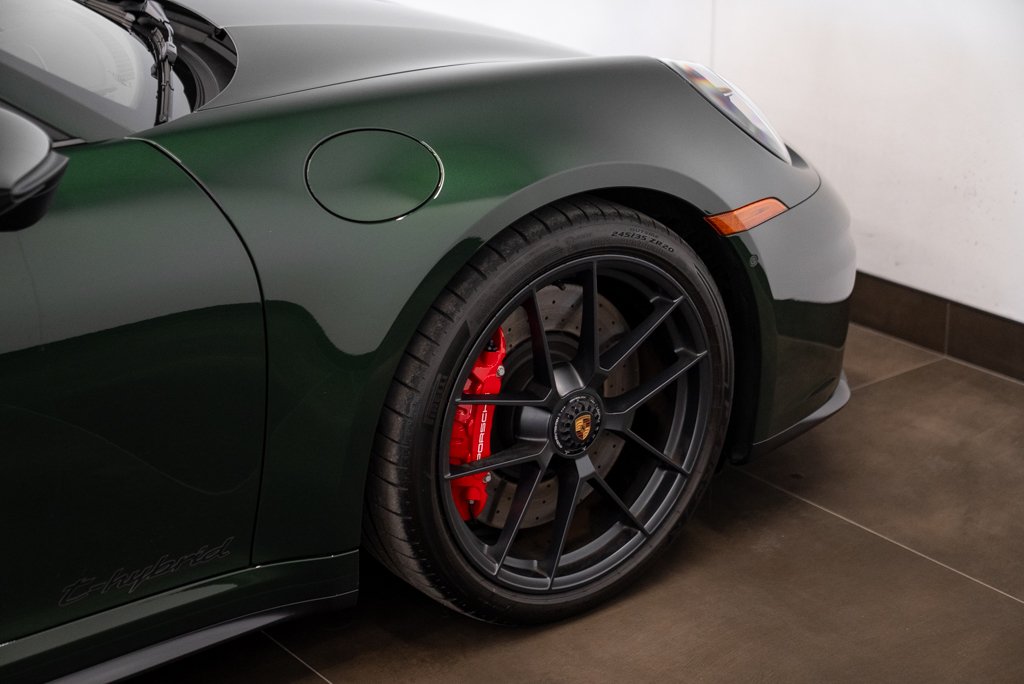 2026 Porsche 911 Targa 4 GTS Green Kirkland - photo #14