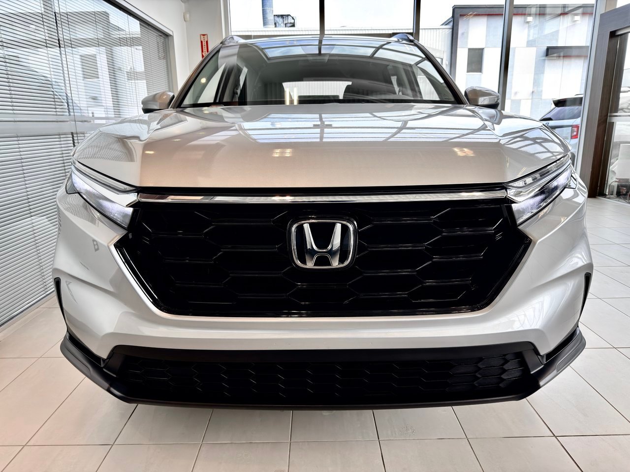 Honda CR-V 2023 Gris Notre-Dame-des-Prairies - photo #5