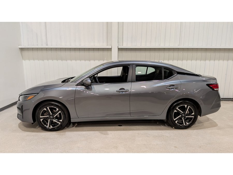 Nissan Sentra SV CVT 2024 Gris