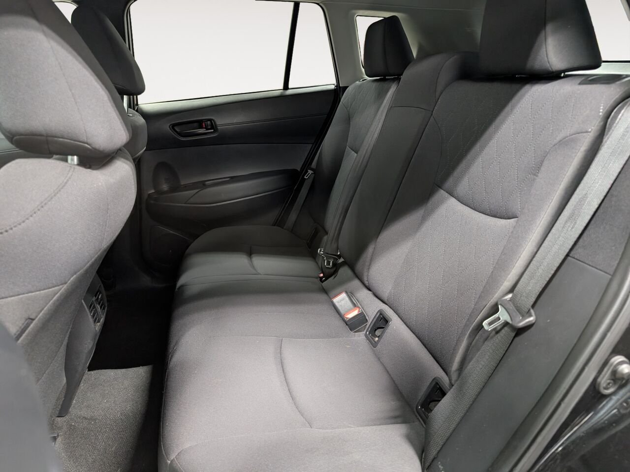Toyota Corolla Cross LE/SIÈGES CHAUFFANTS/VOLANT CHAUFFANT/CAMÉRA DE RECUL/BLUETOOTH/AC 2024 Noir de jais mica Sherbrooke - photo #19
