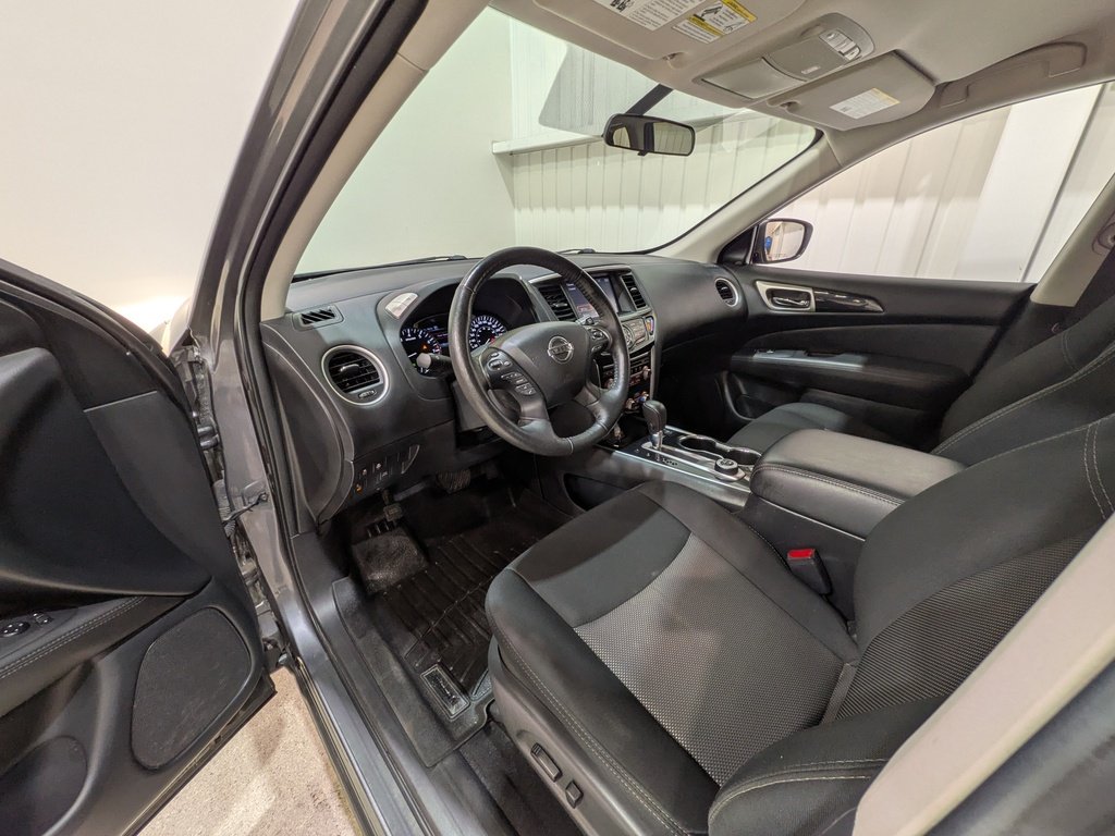 Nissan Pathfinder 4x4 SV Tech 2020 Gris Val-David - photo #9