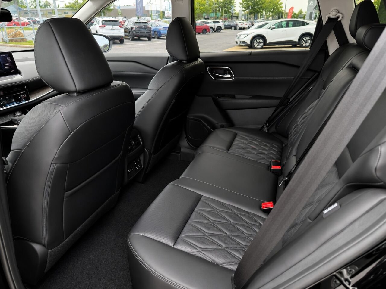 2026 NISSAN Rogue ROGUE PLATINE Super Black Châteauguay - photo #18