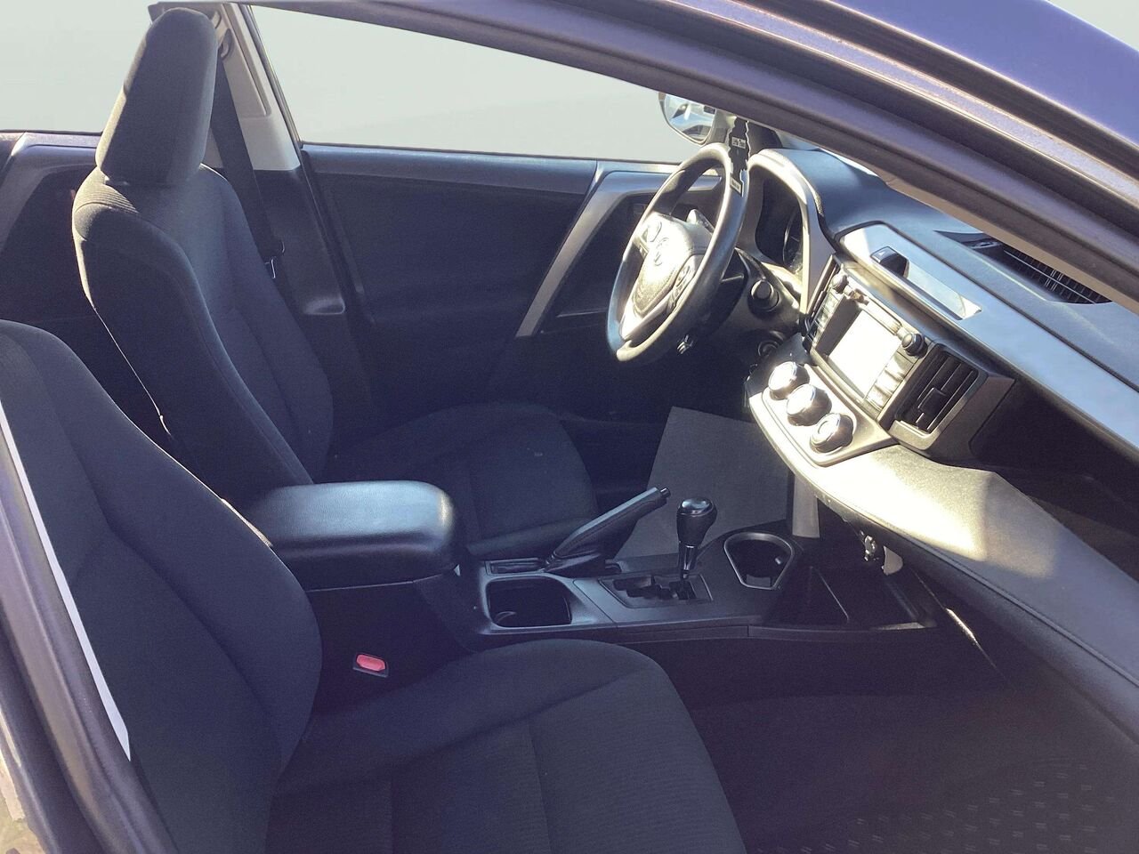 Toyota RAV4 2018 Gris Gatineau - photo #16