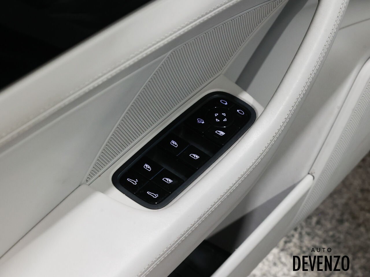 2018 Porsche Panamera Grey Saint-Eustache - photo #11