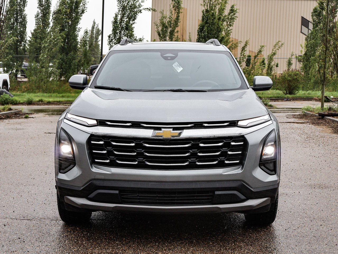 2026 Chevrolet Equinox AWD 4dr LT w/2LT Grey Sherwood Park - photo #2