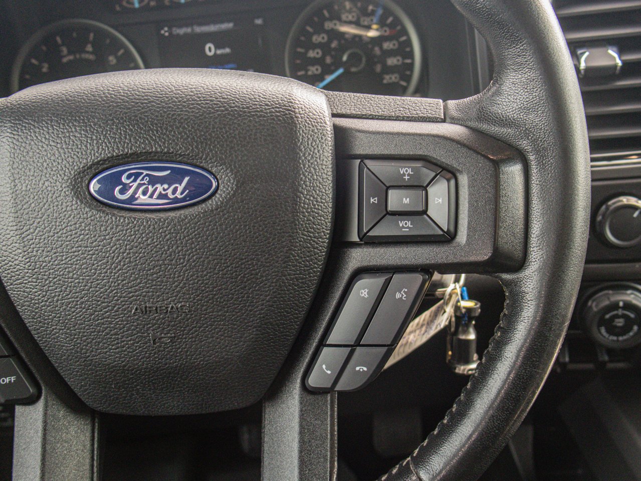 2018 Ford F-150 XLT 4WD SuperCrew 5.5' Box Red Sherwood Park - photo #24