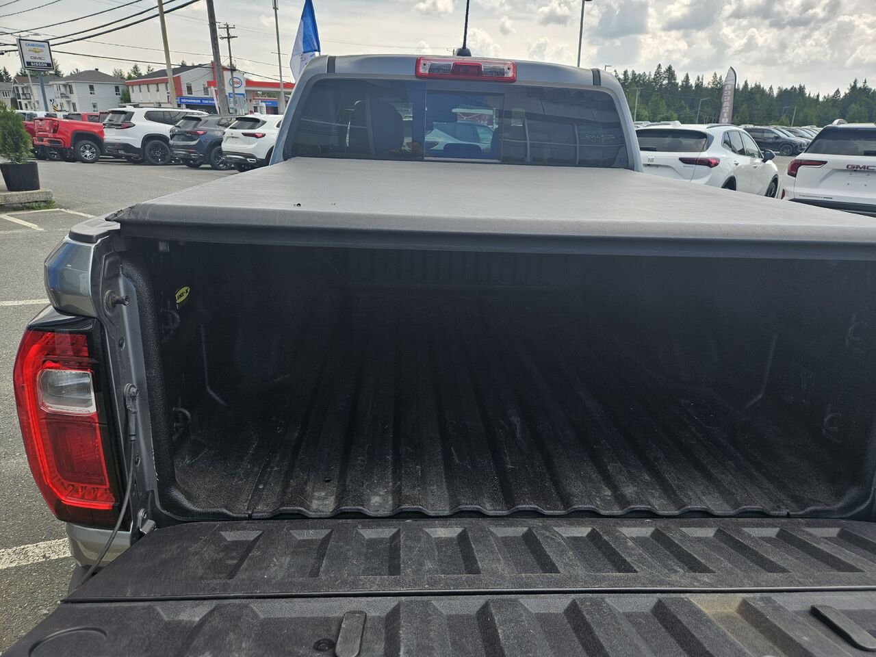 GMC Canyon AT4 cabine multiplace 4RM 2024 Gris Thetford Mines - photo #16