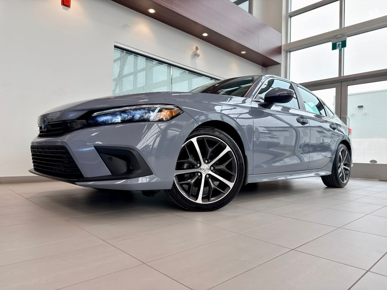 2022 Honda Civic Sedan Silver Notre-Dame-des-Prairies - photo #2