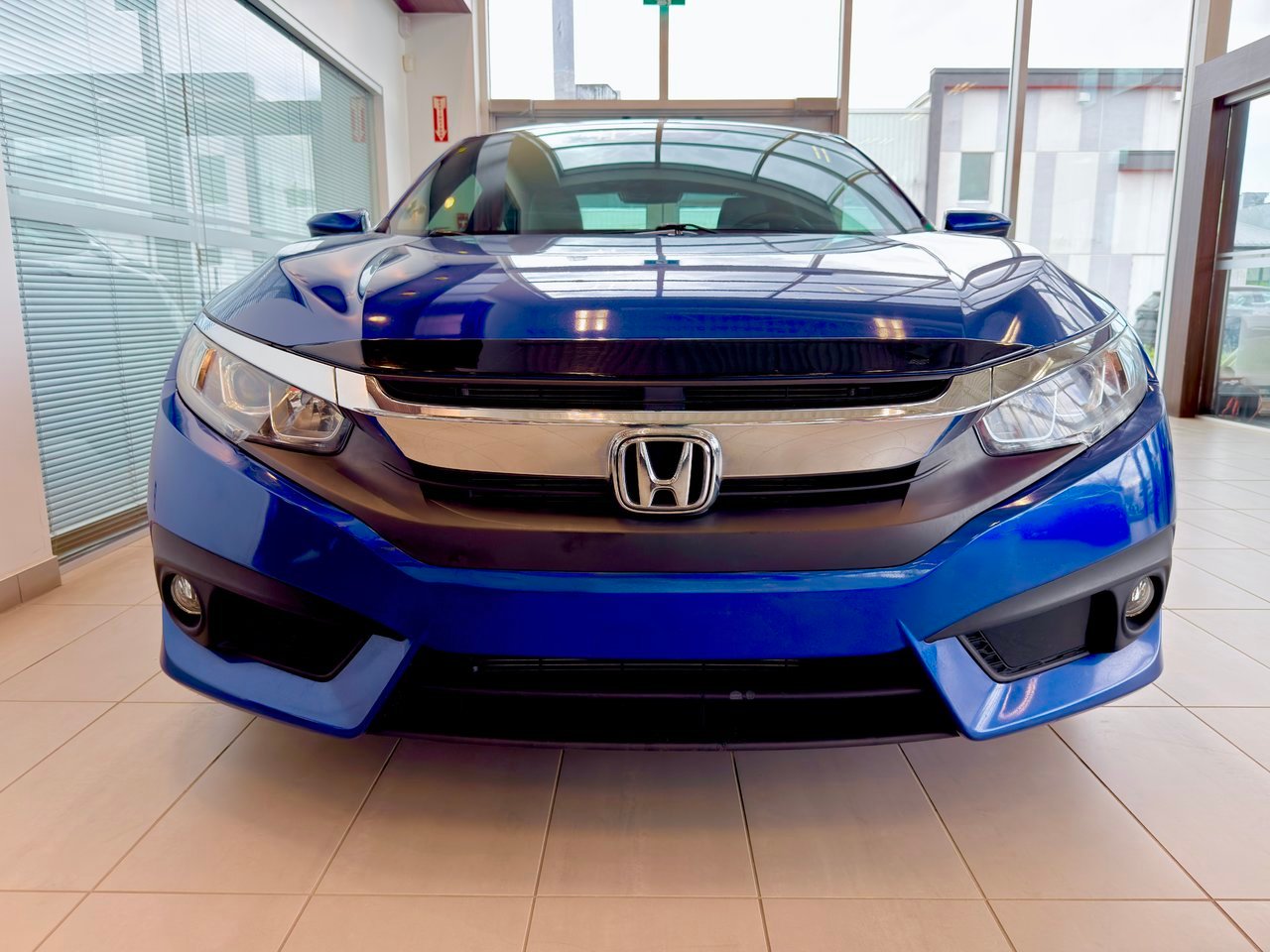 2018 Honda Civic Coupe Blue Notre-Dame-des-Prairies - photo #5