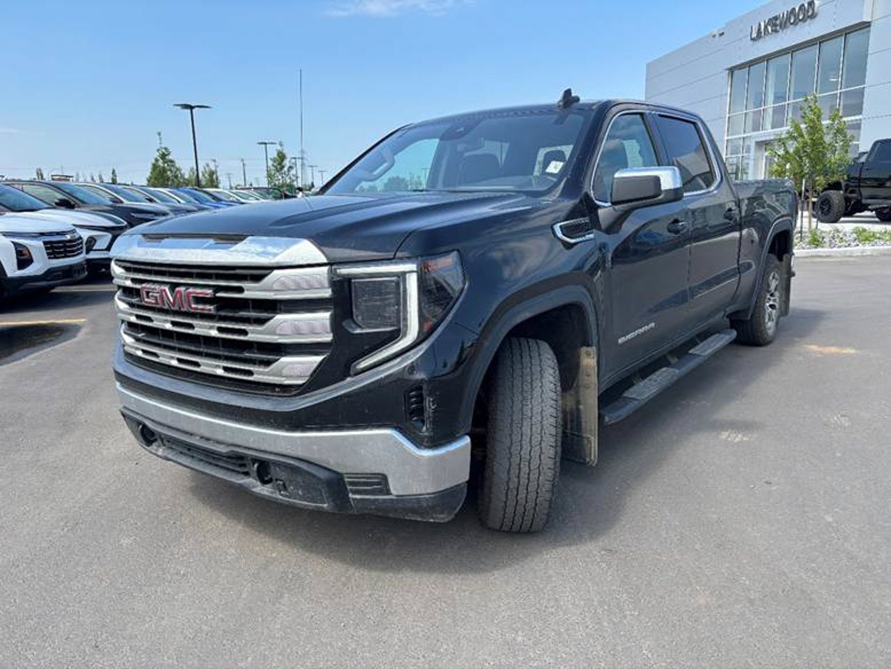 2023 GMC Sierra 1500 4WD Crew Cab 147 SLE Black Sherwood Park - photo #2