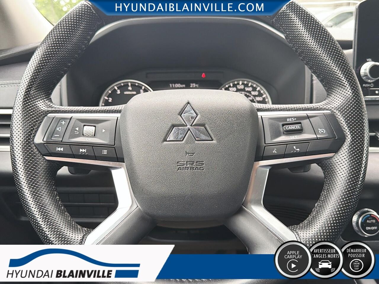 2022 Mitsubishi Outlander White Blainville - photo #12