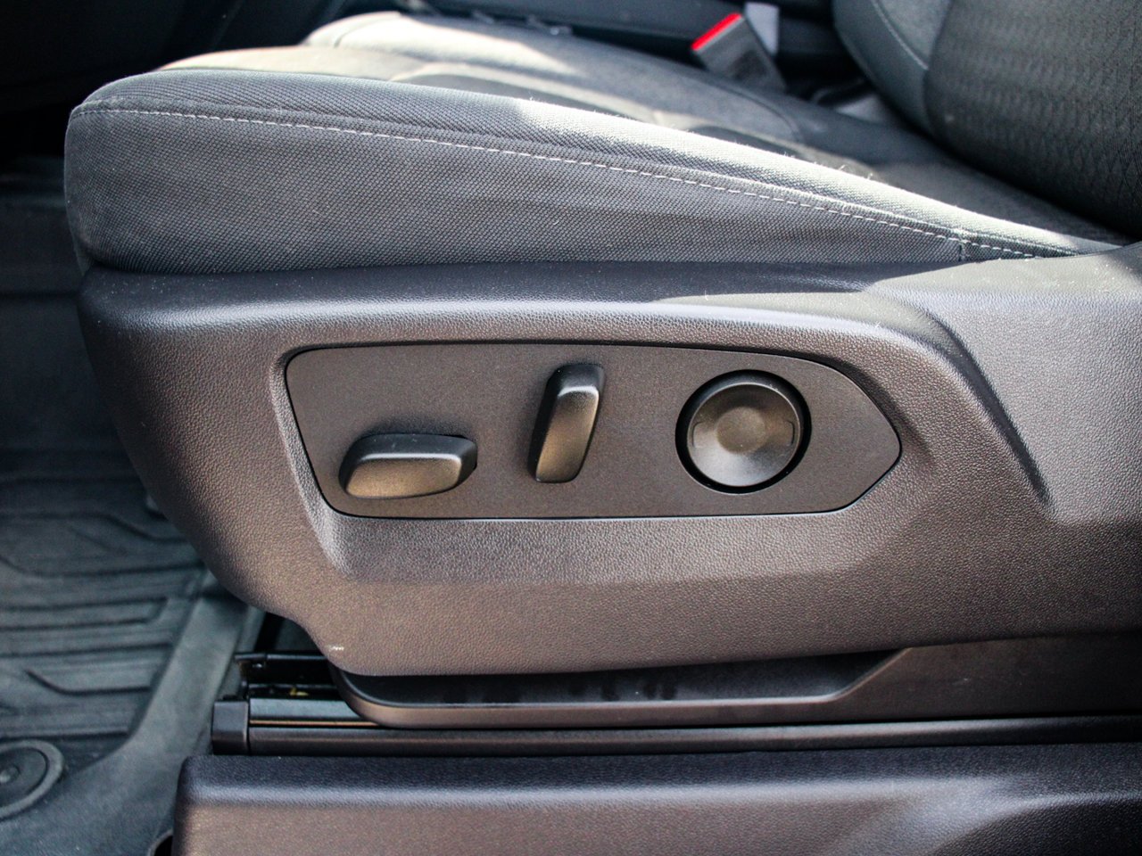 2024 GMC Sierra 1500 4WD Crew Cab 147 Elevation Red Sherwood Park - photo #14