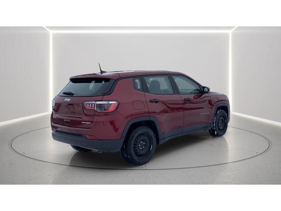 2022 Jeep Compass 2022 Red
