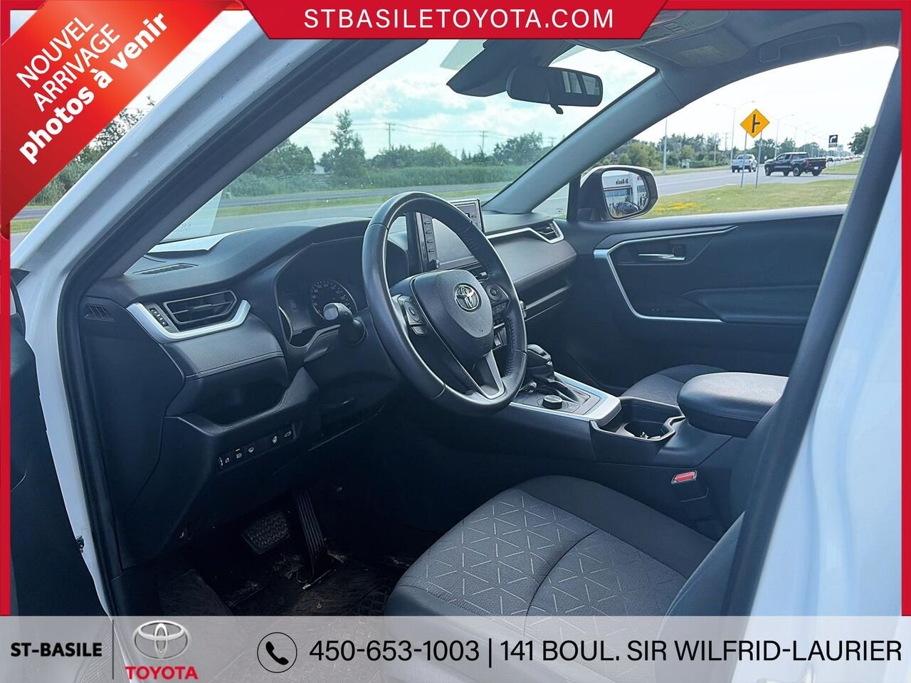 TOYOTA RAV4 Hybride 2020 Blanc Saint-Basile-le-Grand - photo #4