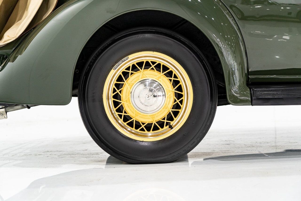 1936 Ford Model 48 Phaeton PRIX EN USD | Beautifully presented in original condition Green Montreal - photo #50