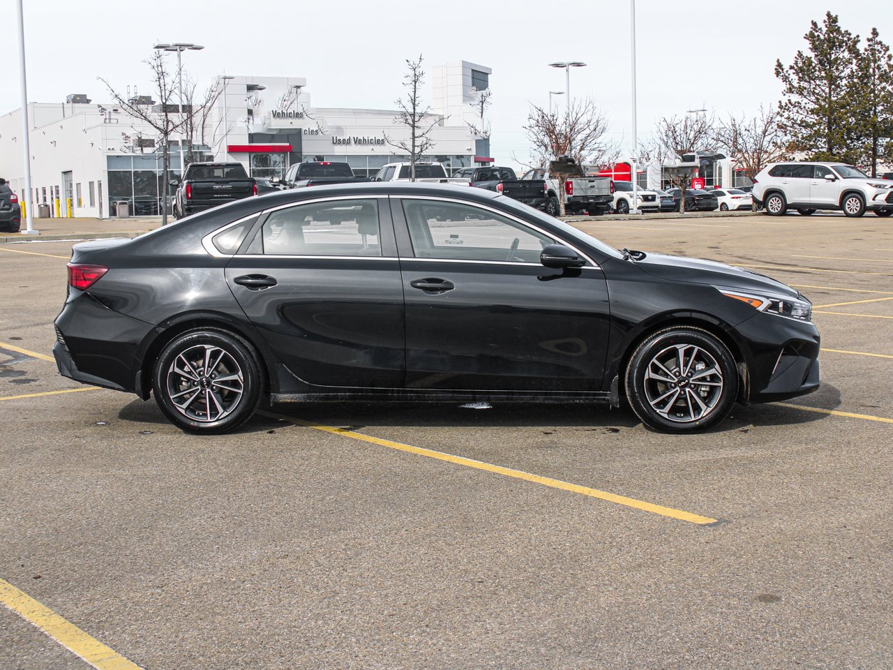 2024 Kia Forte EX IVT Black Sherwood Park - photo #9