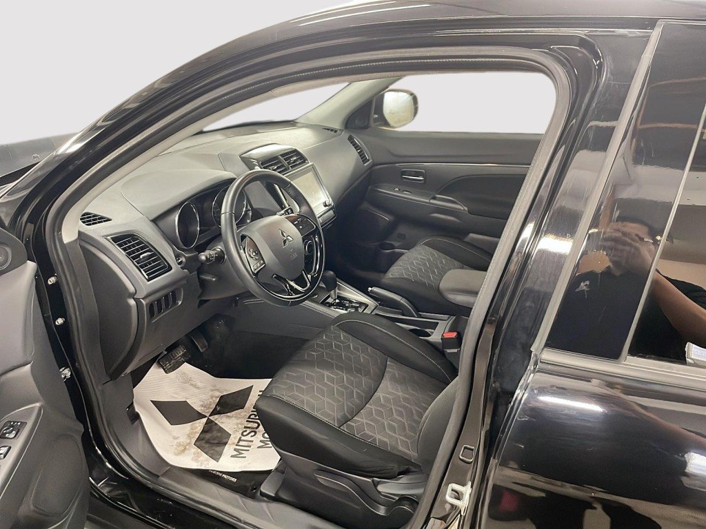 2022 Mitsubishi RVR Black Amos - photo #8